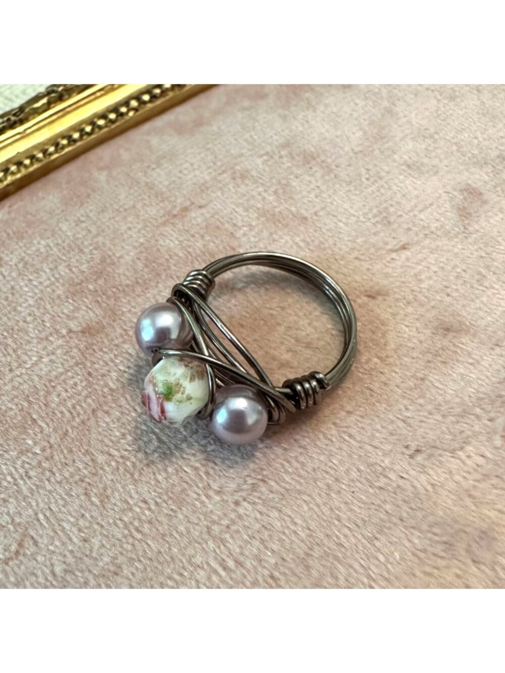 Handmade Wire Wrapped Ring Lampwork Bead & Purple Glass Pearls Gunmetal Sz 5 1/4 - Picture 7 of 10